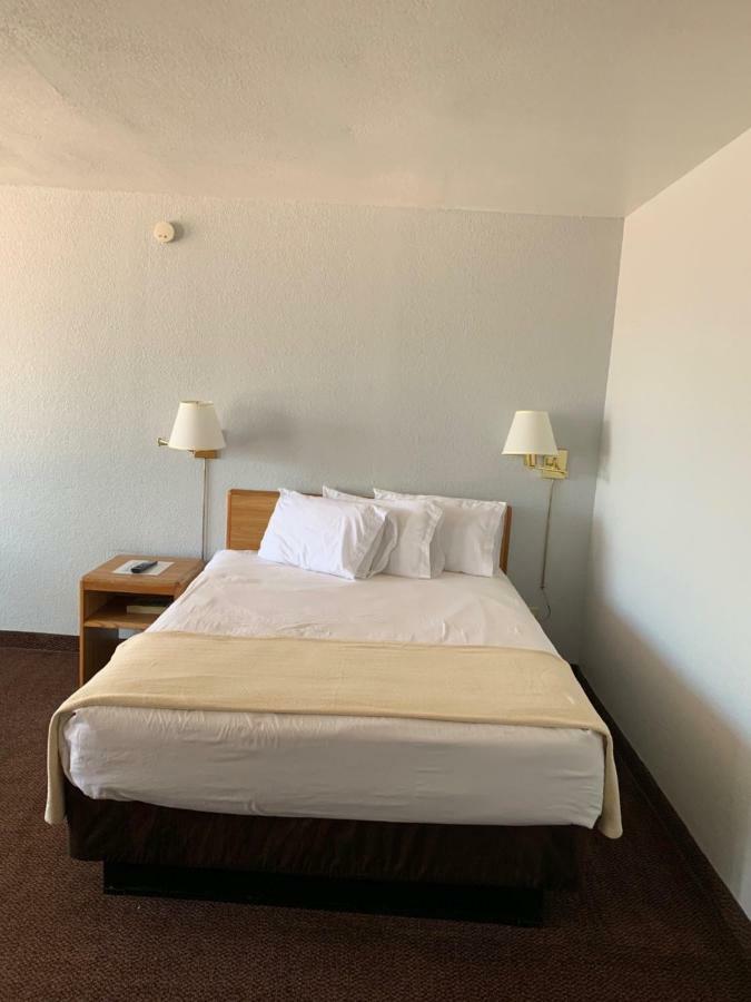 Ez 8 Motel Airporter Phoenix Eksteriør billede